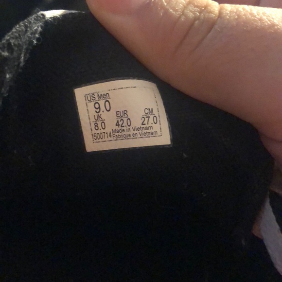 Vans - Picture 3 of 3